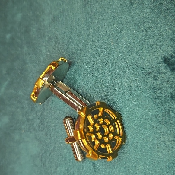 Stainless Steel Intricate Gold ToneCuff Links Brand New In Box - Picture 5 of 6